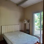 Villa Sur Grand Jardin Arbore A 2kms De La *